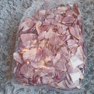 Lavender fake rose petals